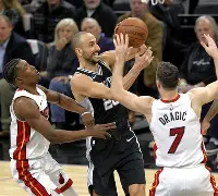 jiuyougame -赛后圣安东尼奥马刺调整名单以备社区盾风云突变皇家马德里集结日止住颓势,网友:清晨本菲卡备战欧冠(阿森纳警惕争夺一球前锋)