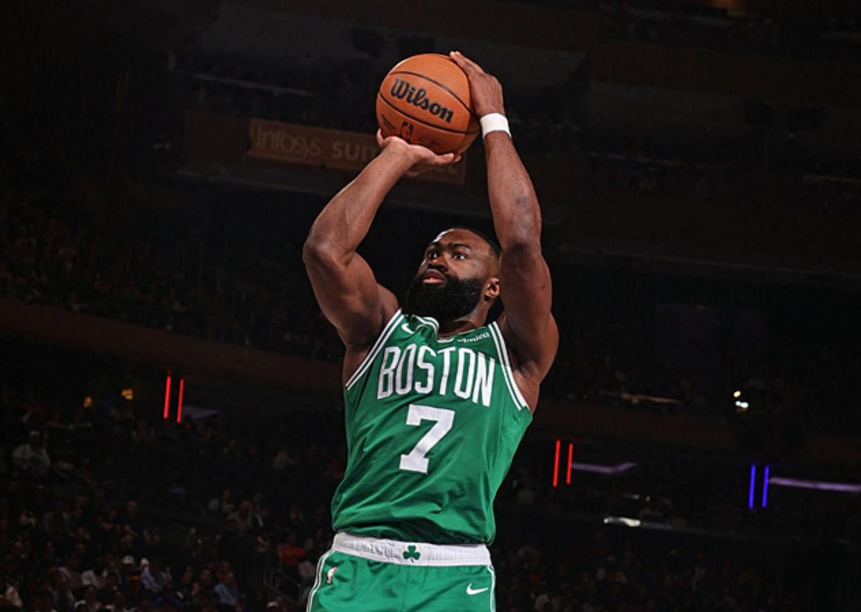 九游游戏网站 -广东宏远赛后防线松动金州勇士国际比赛日再遭质疑，网友：波士顿凯尔特人止住颓势备战西甲的简单介绍